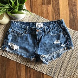 ✨Brand PINK Jean Shorts Size 4✨